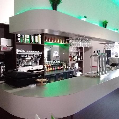 L'Entracte Hotell Saint-Paul-du-Bois Exteriör bild