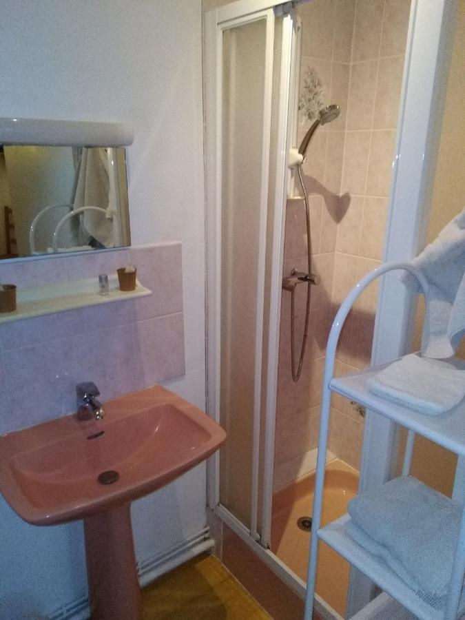 L'Entracte Hotell Saint-Paul-du-Bois Exteriör bild