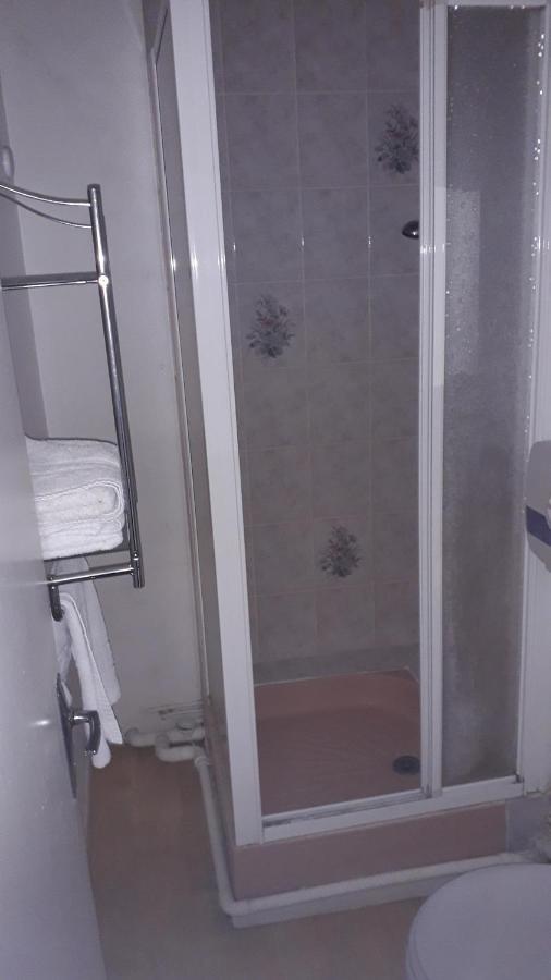 L'Entracte Hotell Saint-Paul-du-Bois Exteriör bild